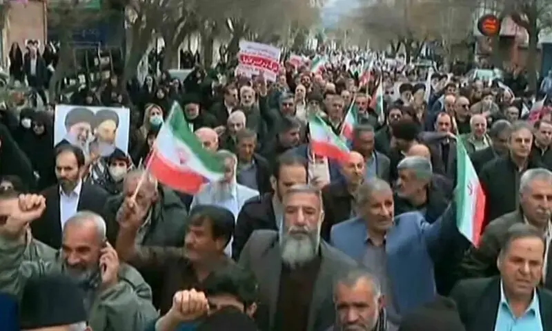 ایران میں بے امنی، پاکستانی شہریوں کو غیر ضروری سفر سے گریز کی ہدایت