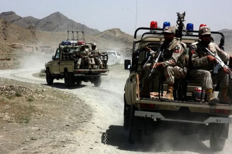 خیبرپختونخوا میں سیکیورٹی فورسز کی بڑی کارروائیاں، 11 خوارجی دہشتگرد ہلاک