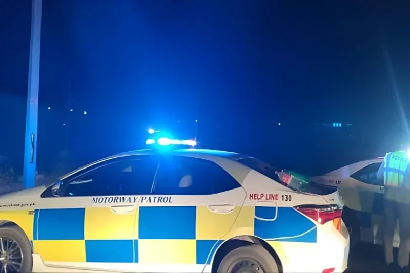 شدید دھند کا راج برقرار، موٹر وے کے مختلف سیکشنز ٹریفک کے لیے بند